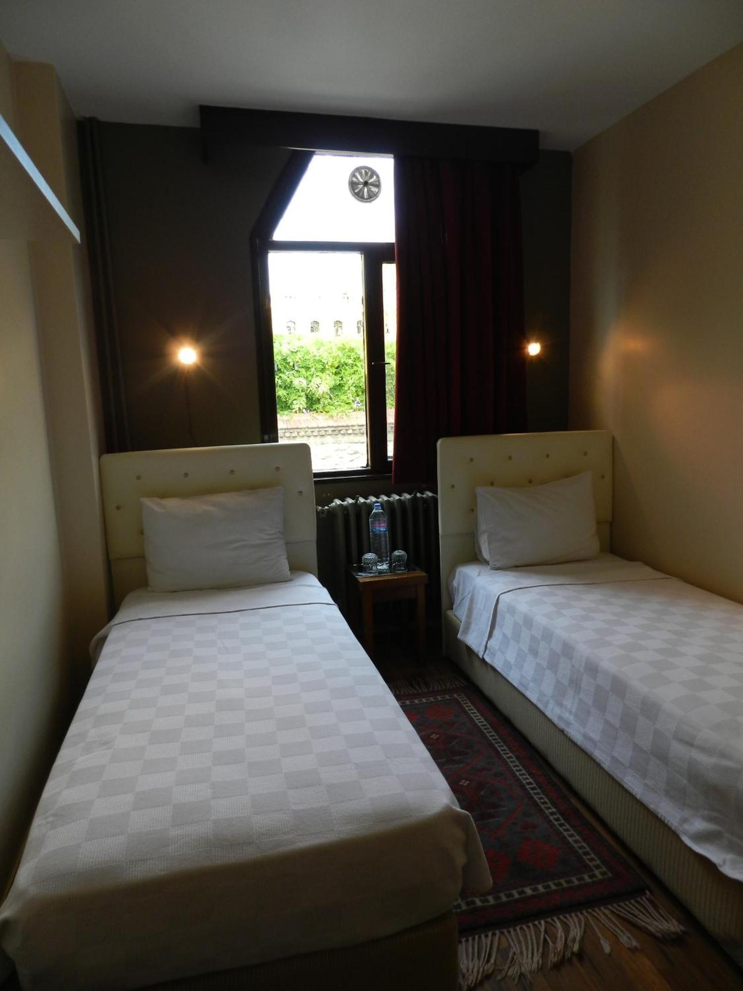 Berk Guest House - Grandma'S House Istanboel Kamer foto